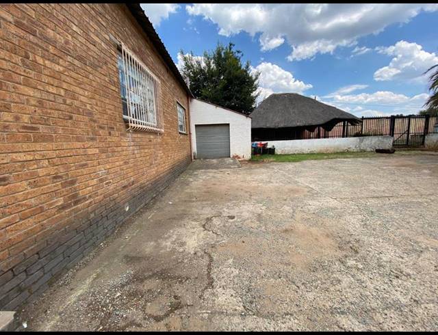 BUSINESS FOR SALE IN STRUBENVALE